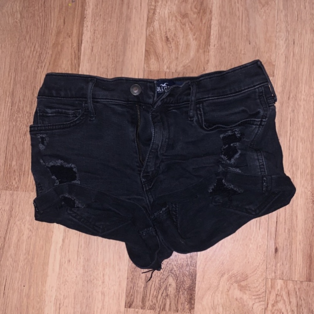 Hollister mid-rise short-shorts